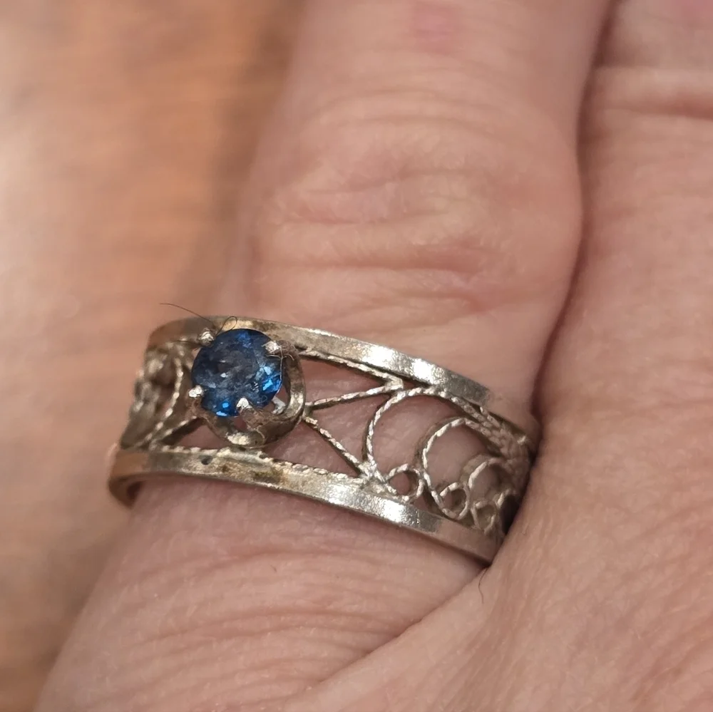 Blue Topaz And Sterling Silver Filigree Ring Size 6.75